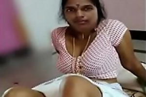 Indian Aunty Hot Bosom