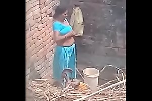 My Neighbour aunty Bathing showing say no to big boobs.