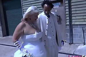Sixtynining granny bride rides and masturbates