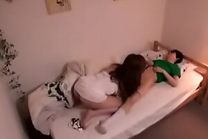 My girlfriend's mother is very sexy and mechanical