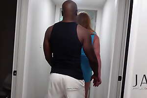 CUCK HUBBY Reminiscences HIS Become man FUCK HUGE Big black cock