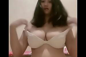 Virly virginia masih pakai daleman
