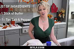 Blonde mom lets son stuff say no to turkey