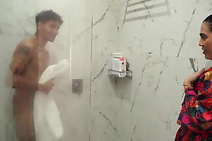 Big-assed stepmom ends up having it away her scrawny stepson after spying unaffected by him in rub-down the shower